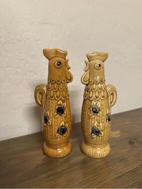Rooster Salt & Pepper Shakers QUON QUON Japan 7" Tall Vintage